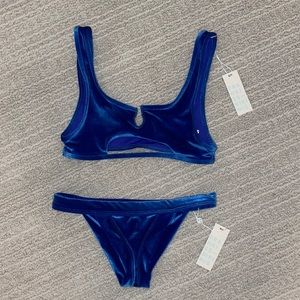 FRANKIES BIKINIS BRAND NEW WITH TAGS BIKINI SIZE M TOP AND SIZE S BOTTOMS